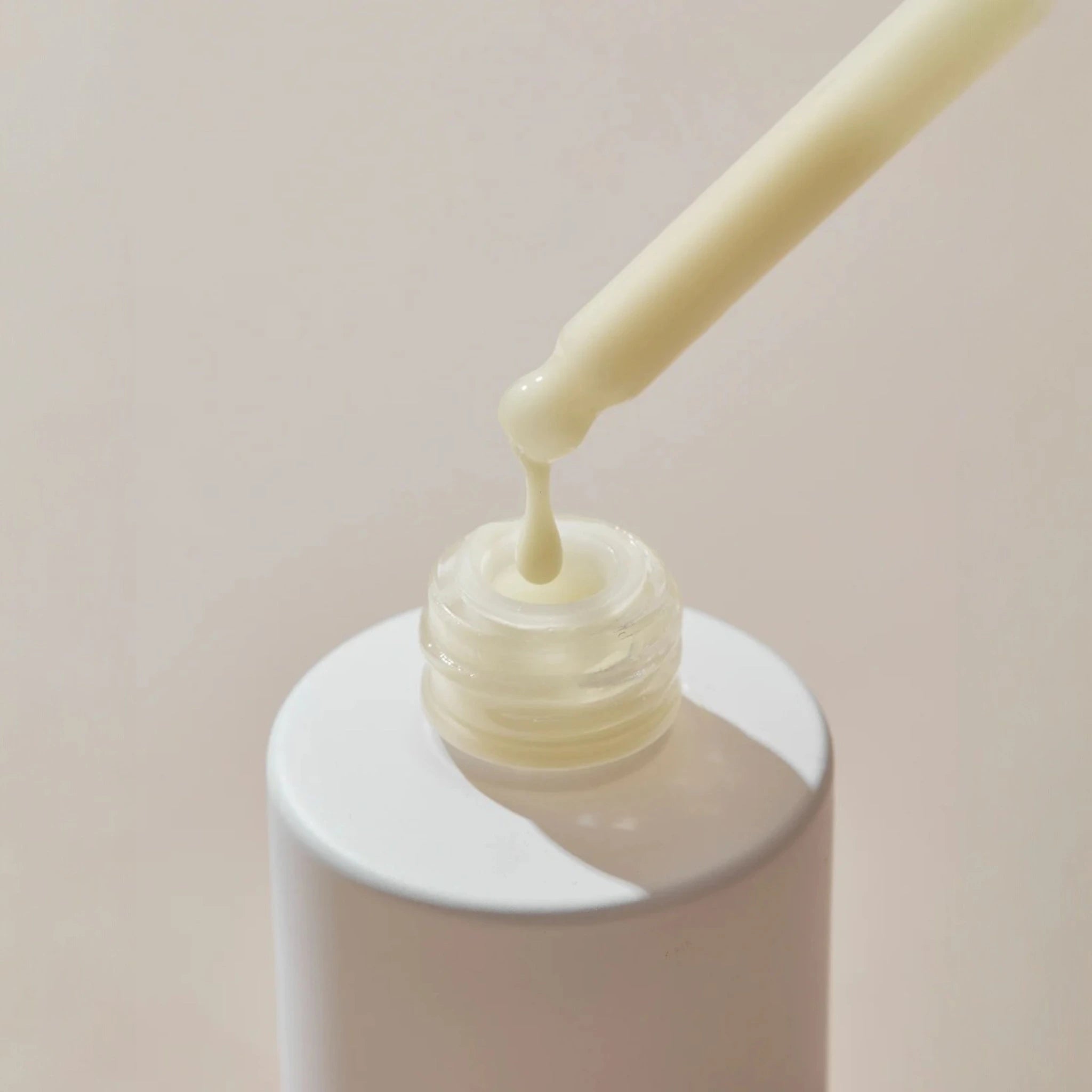 Dawn hanggang Dusk SPF 50+ Serum