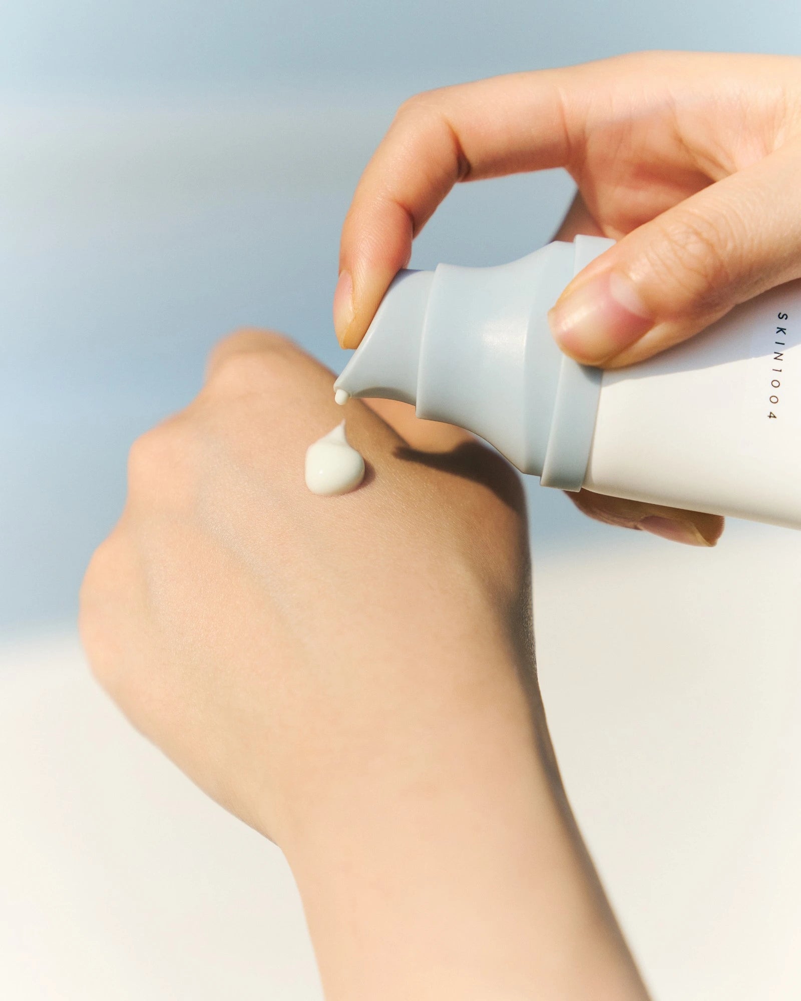 積雪草玻尿酸水感防曬精華 SPF 50