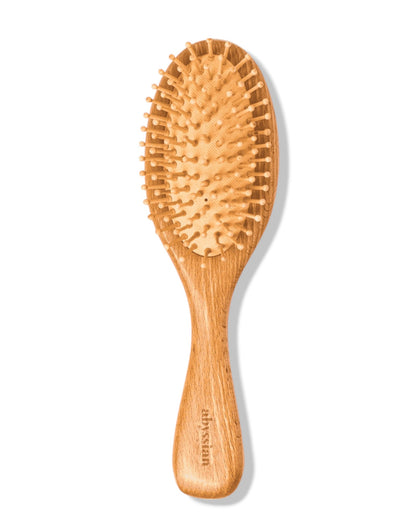 Classic round hair brush