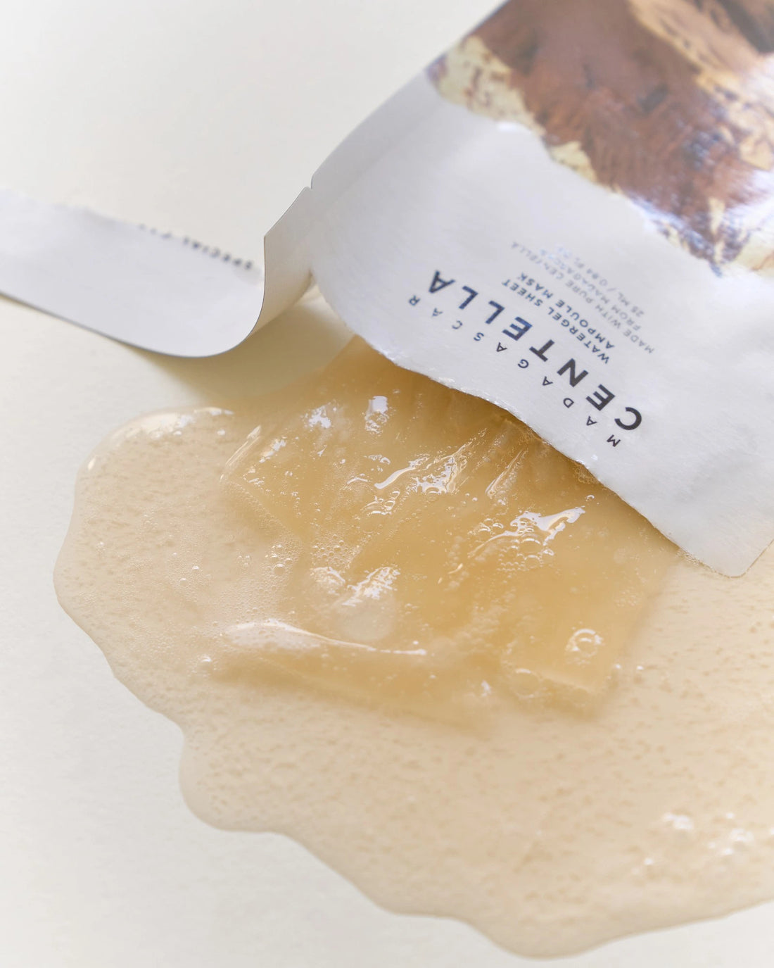 積雪草水凝安瓶面膜