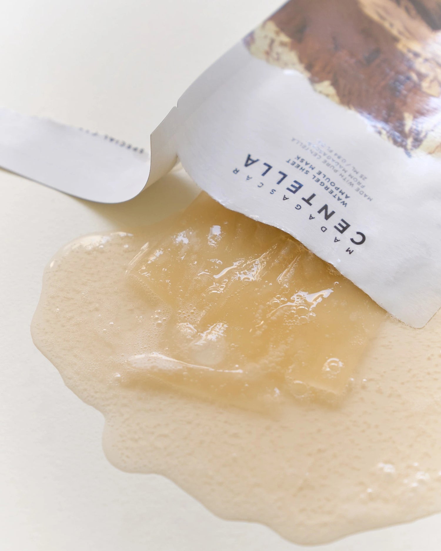 積雪草水凝安瓶面膜