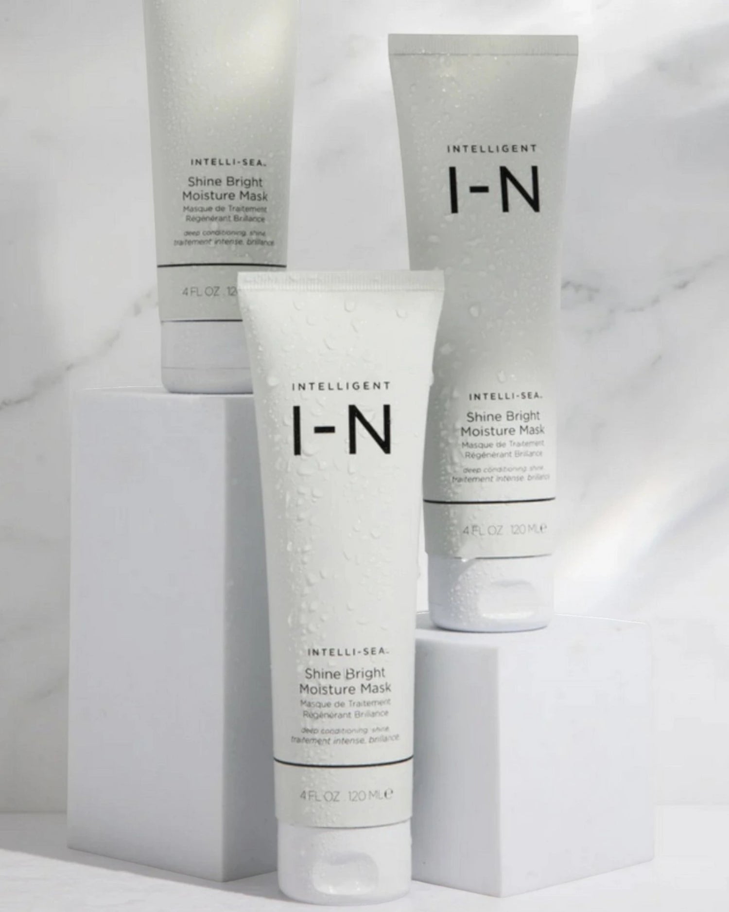 Shine maliwanag na kahalumigmigan mask